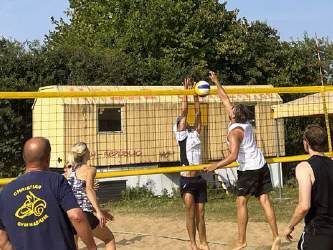 2. Platz beim Beachvolleyballturnier am 30.8.2024